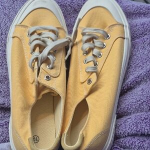 Women's Canvas Sneakers–Low Top Casual Fashion Sneaker|Lightweight Breathable